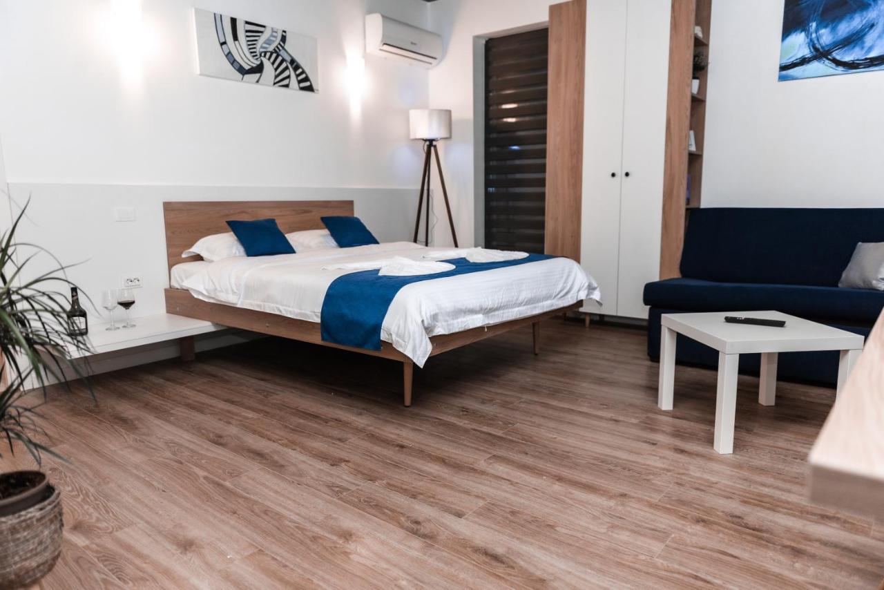 Puzzle Apartaments&Studios Craiova Exterior foto